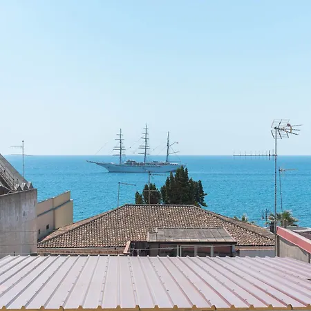 Vj Giardini Naxos